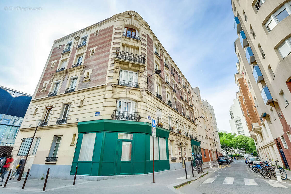 Appartement à PARIS-20E