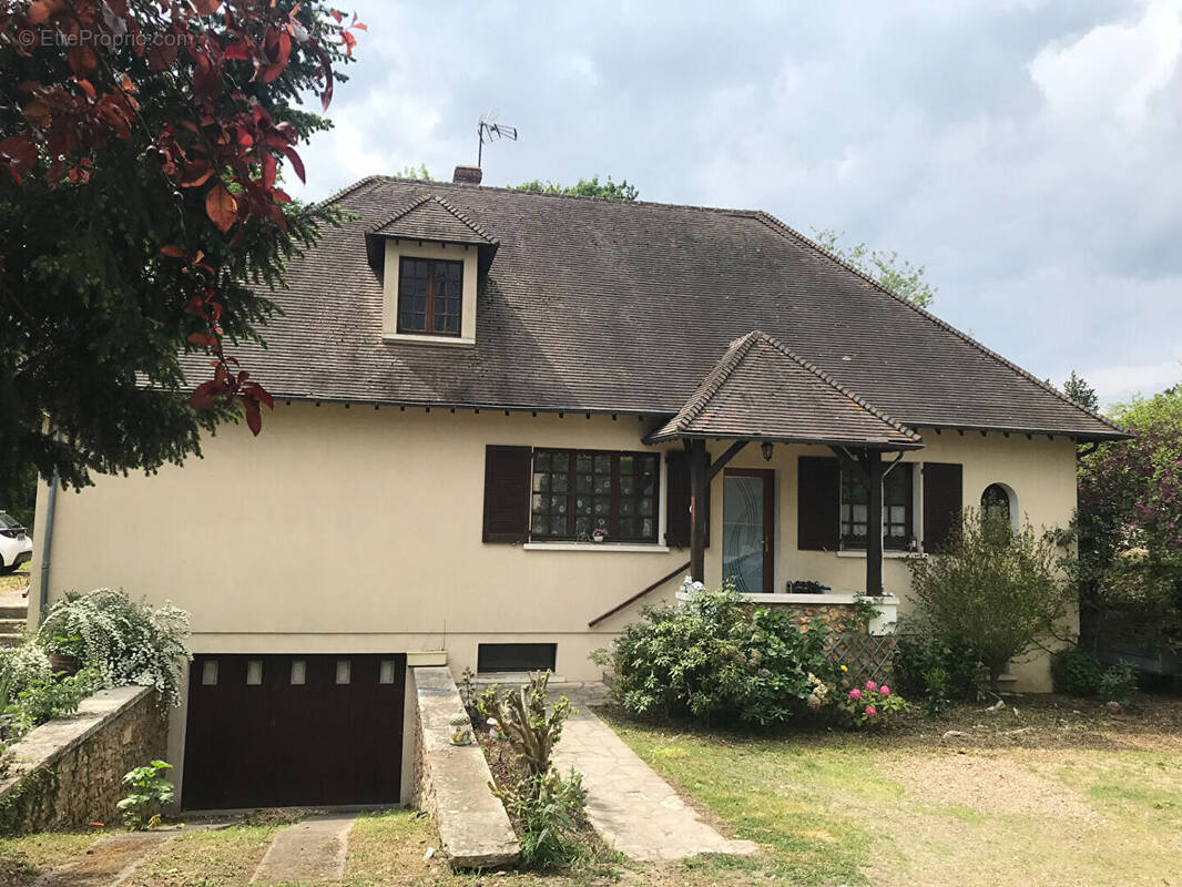 Maison à SAINT-REMY-SUR-AVRE