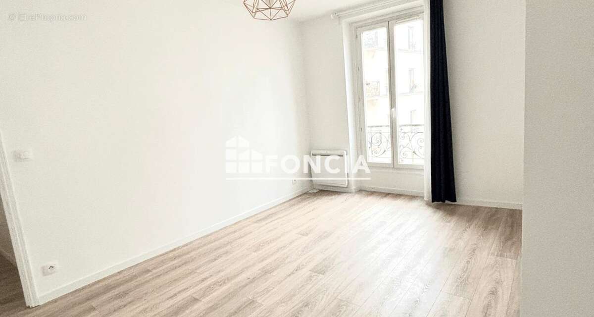 Appartement à PARIS-18E