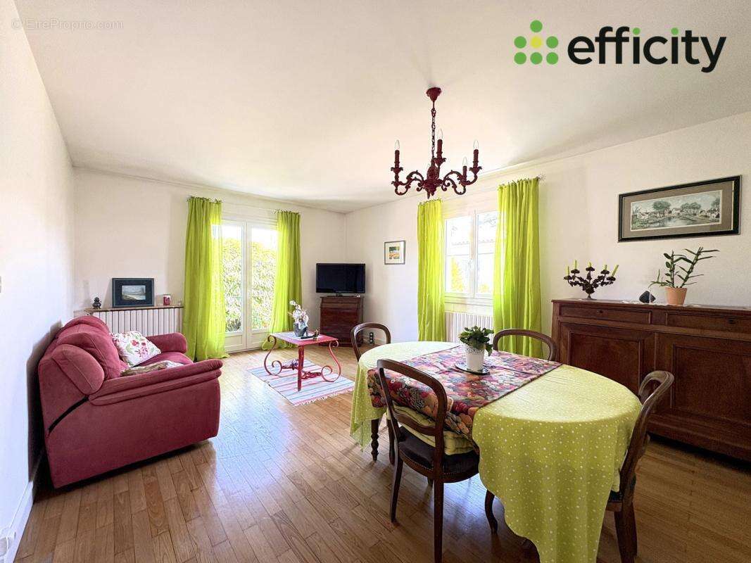 Maison 90 m² à Saint-Yrieix-Sur-Charente  - photo 2
