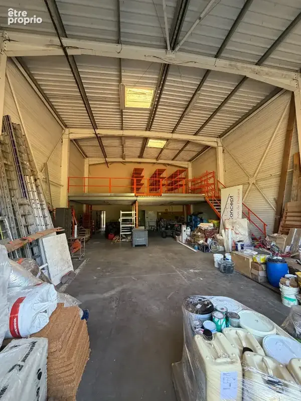 Local d'activité 375 m²  A vendre - Très bon état - Zone OCEALIM - photo 1