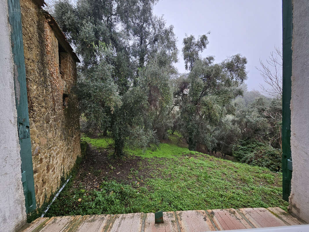 Maison à BERRE-LES-ALPES
