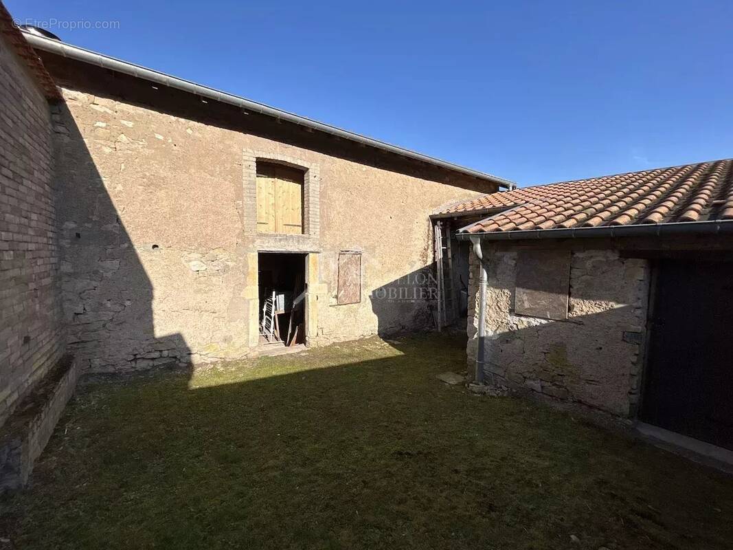 Maison à JEZAINVILLE