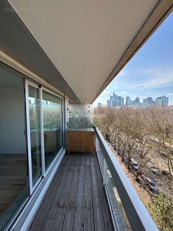 Appartement à NEUILLY-SUR-SEINE