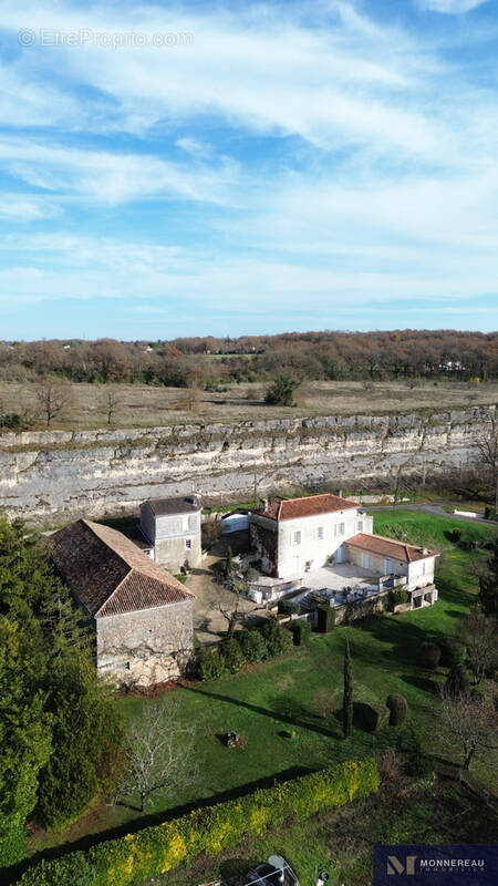 Maison à MOUTHIERS-SUR-BOEME