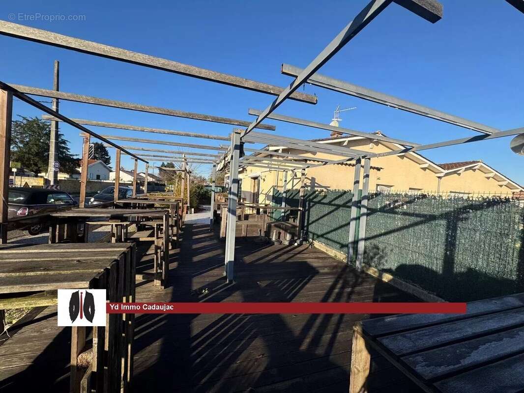 Commerce à CADAUJAC
