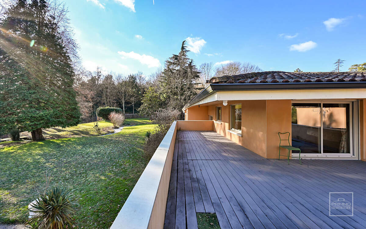 Maison à SAINT-CYR-AU-MONT-D'OR