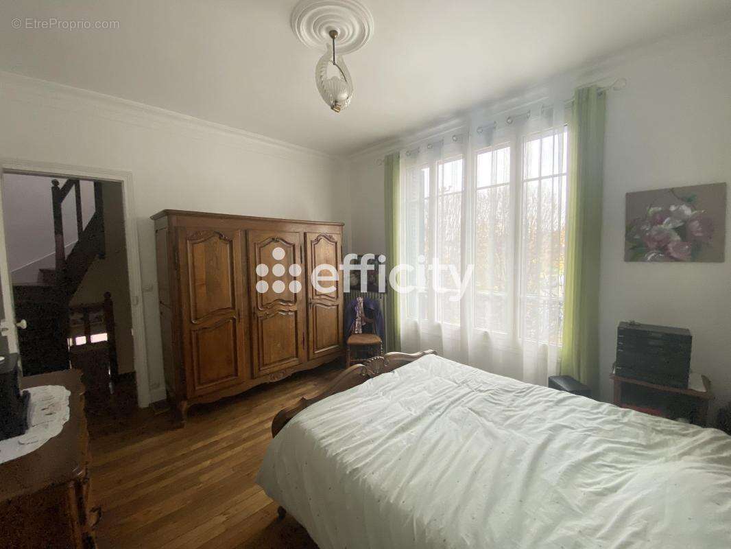 Maison à RUEIL-MALMAISON