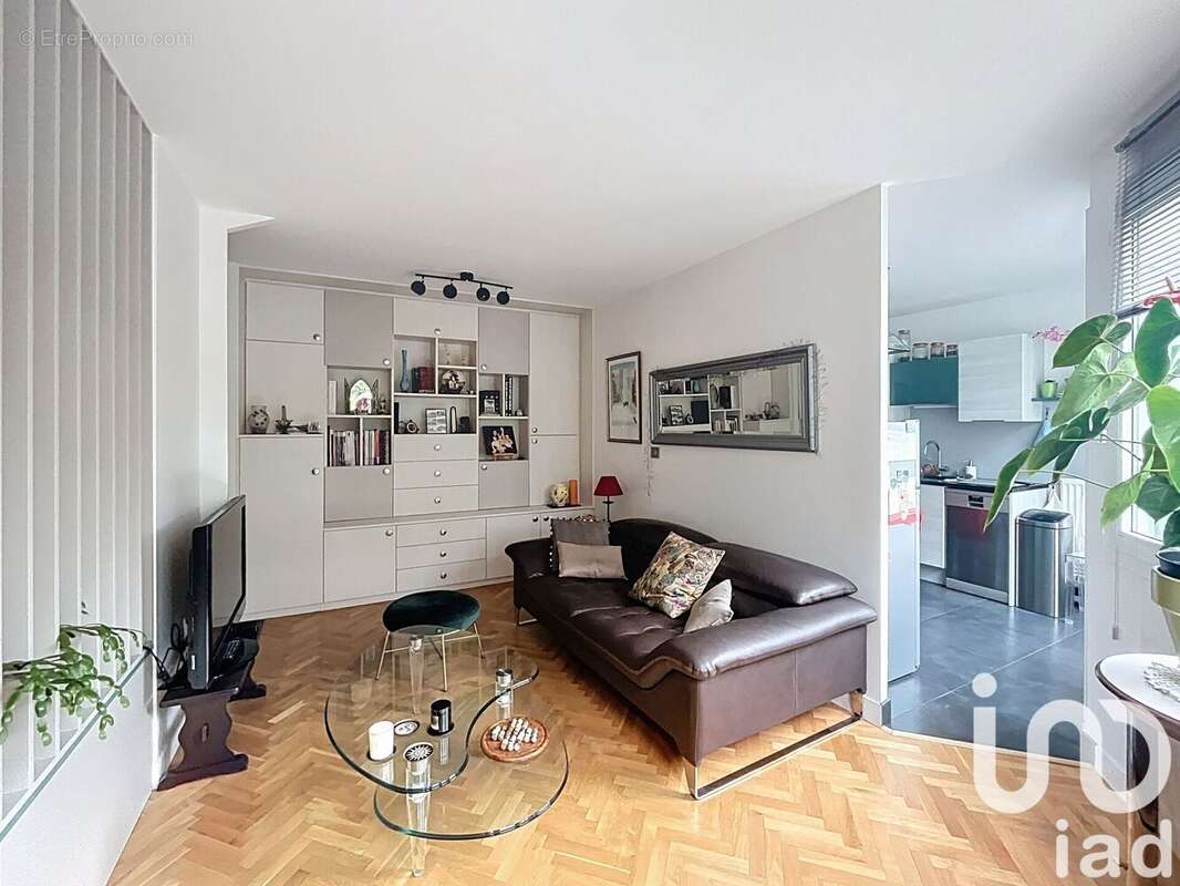 Photo 2 - Appartement à SURESNES
