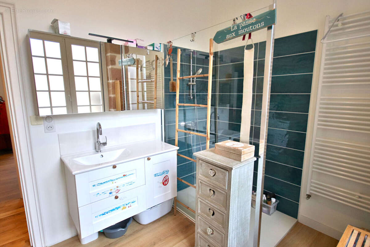 Appartement à MOULINS