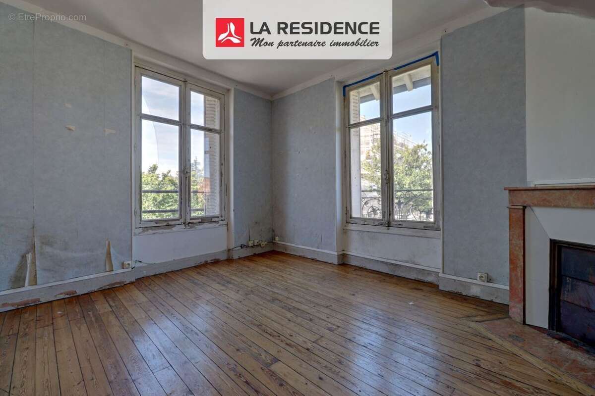 Maison 135 m² à Saint-Germain-En-Laye  - photo 2