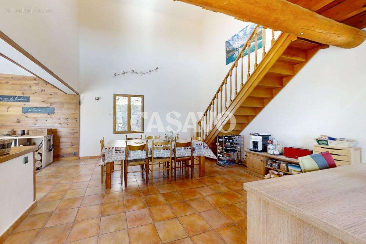 Maison à SAINT-MAIME