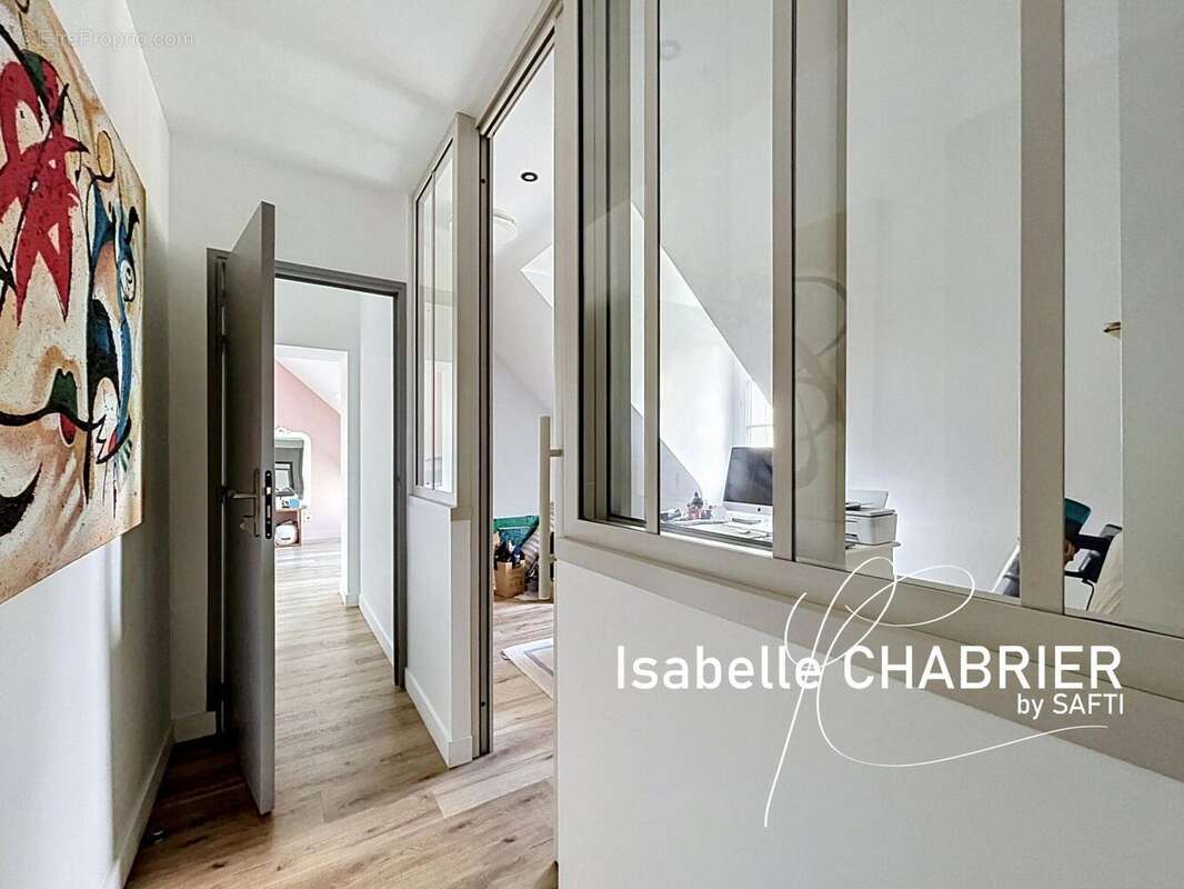 Maison 239 m² à Chaumont-D'anjou  - photo 9