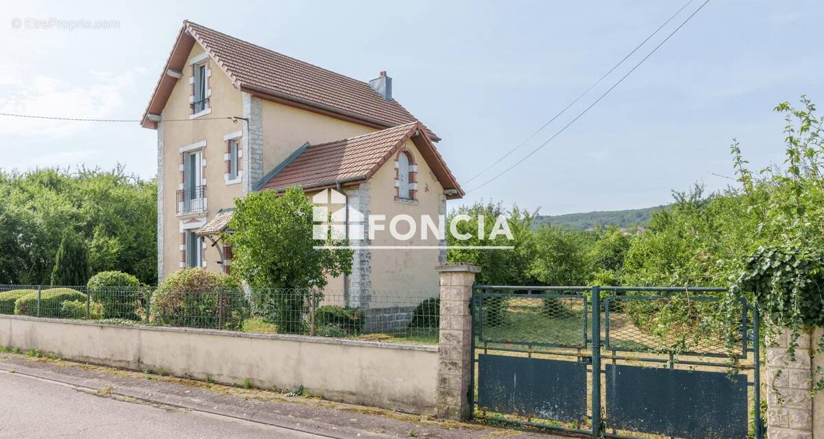 Maison à BELLEVILLE