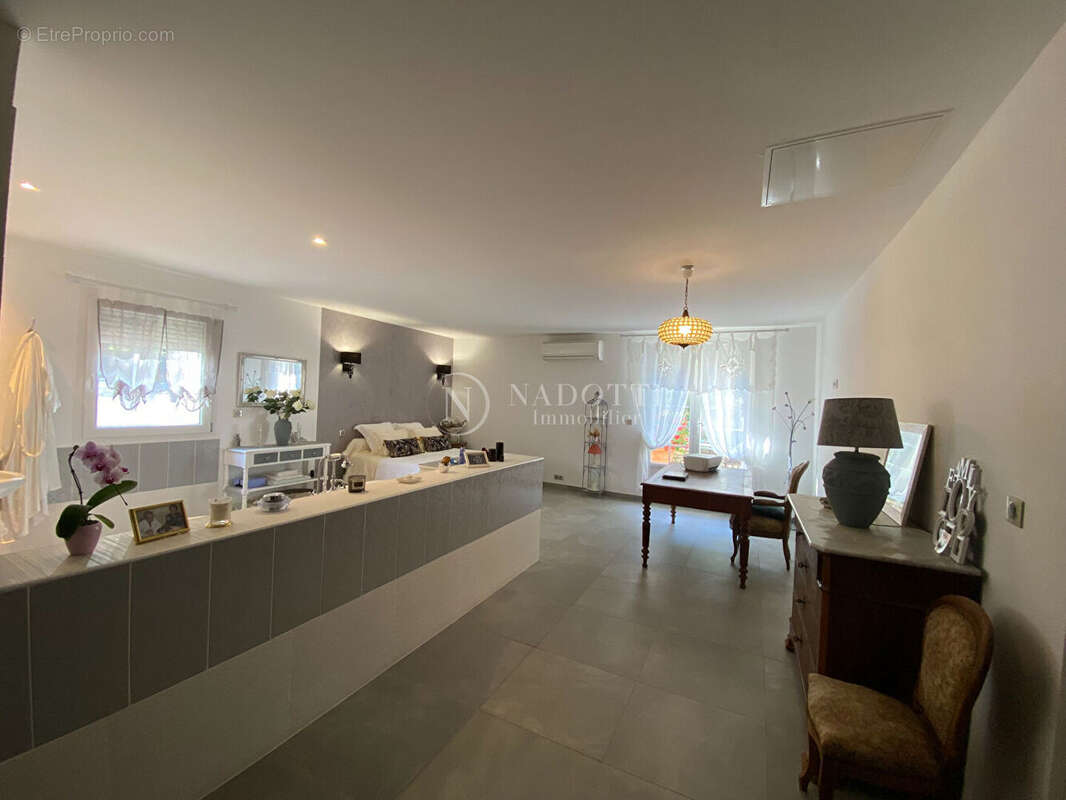 Maison à PLAN-D'ORGON