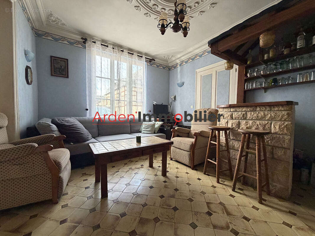 Maison spacieuse à vendre à Château-Porcien - Réf. 12827 - photo 4