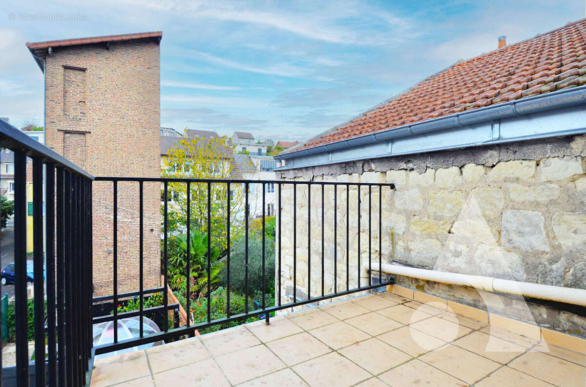 Commerce à CONFLANS-SAINTE-HONORINE