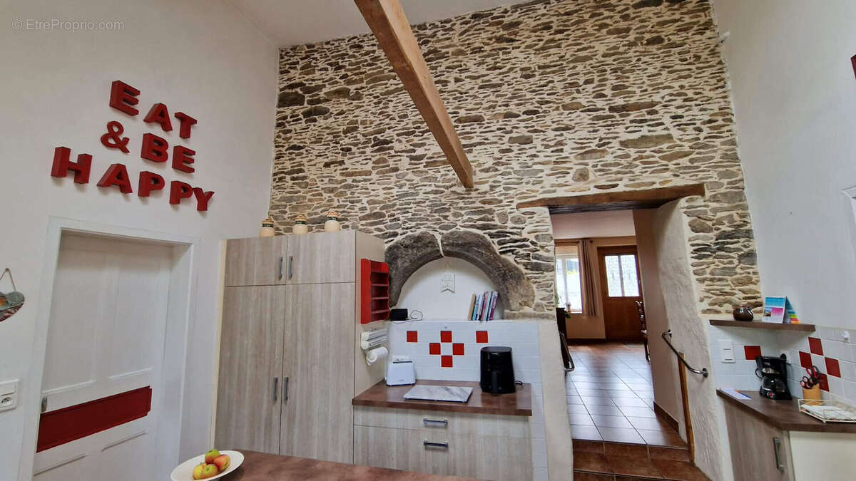 Maison à LA TRINITE-PORHOET