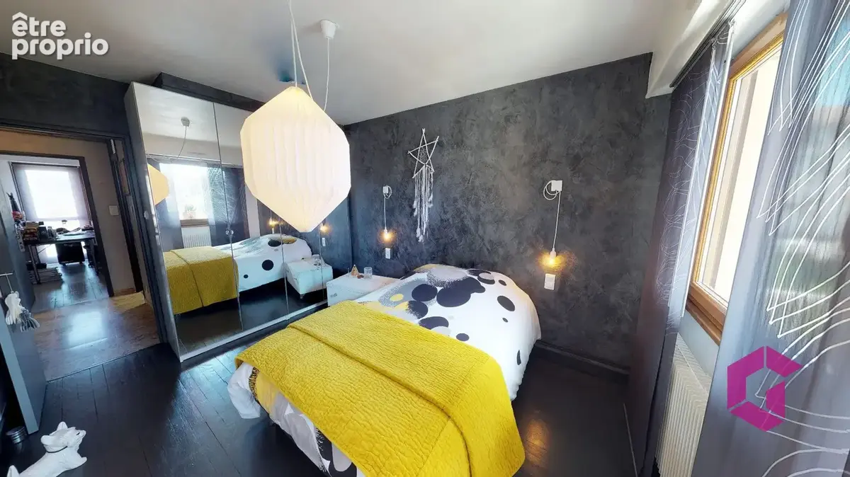 EXCLUSIVITE ! bel Appartement T4/T5 avec une architecture originale avec 2 balcons, cave et box , habitable de suite - photo 3