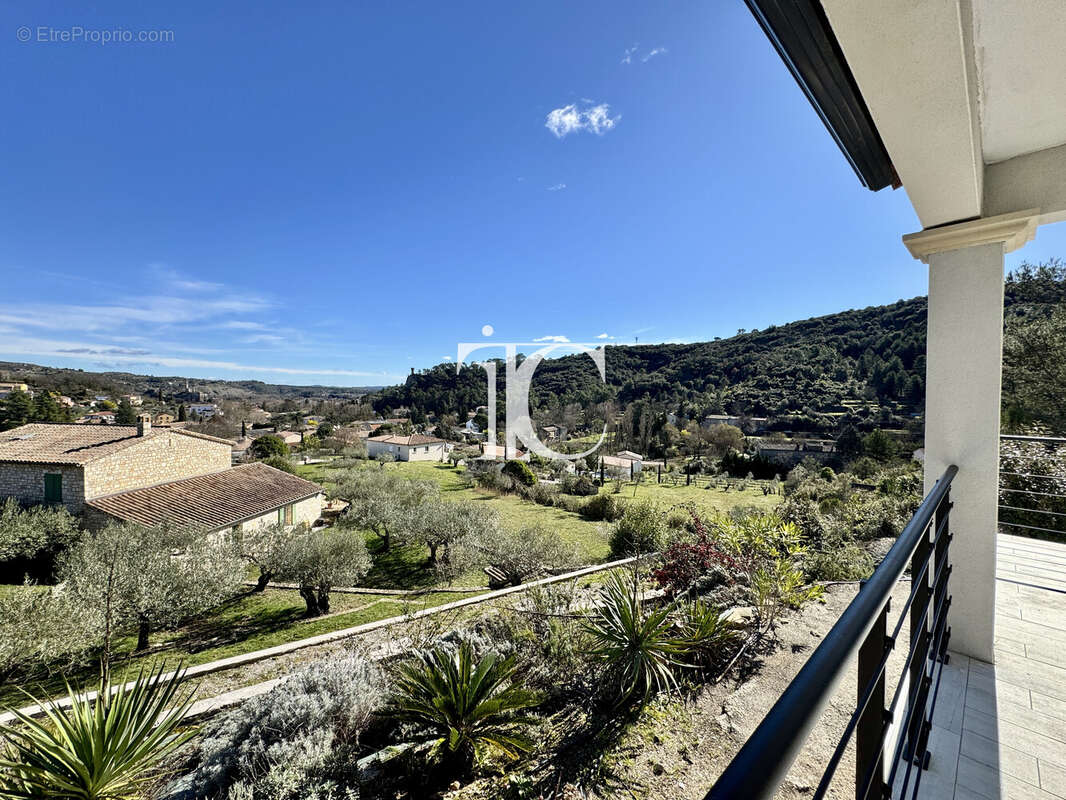 Villa  84 m² avec vue plongeante sur le village - 1330 m² de terrain arbore- 3 chambres - garage - photo 14