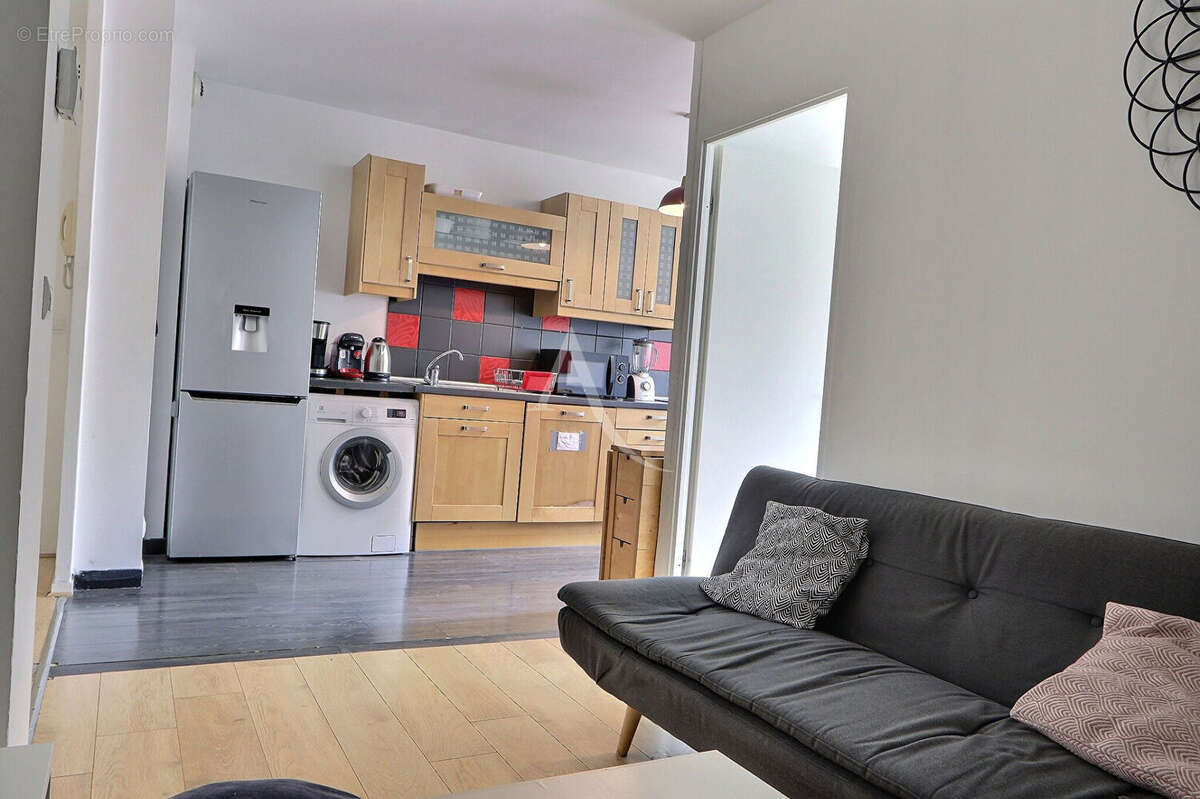 Appartement à AUBERVILLIERS