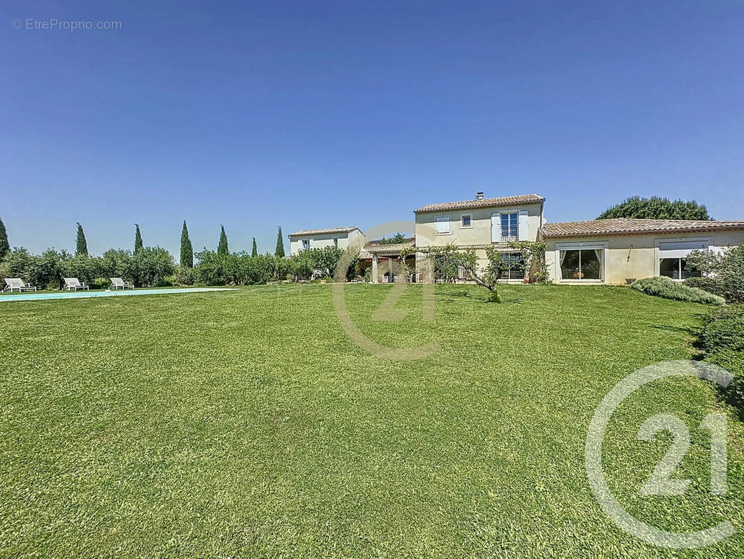 Maison à ROCHEFORT-DU-GARD