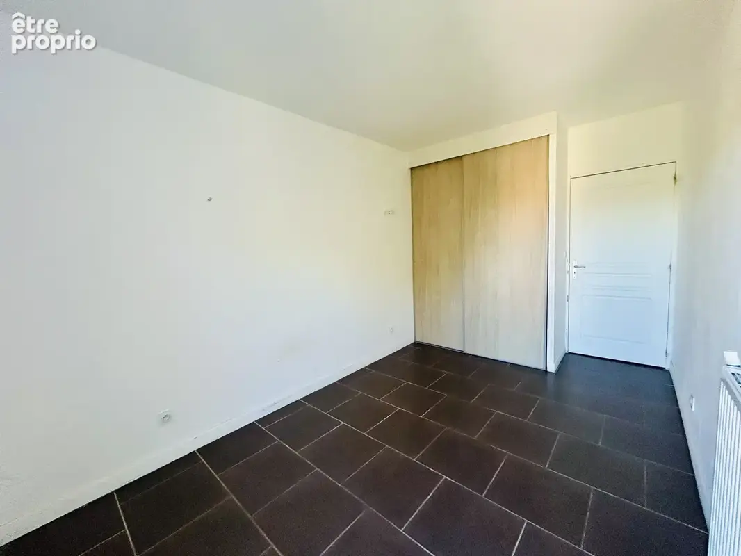 En exclusivité T4 en dernier étage avec ascenseur parking et cave - photo 7