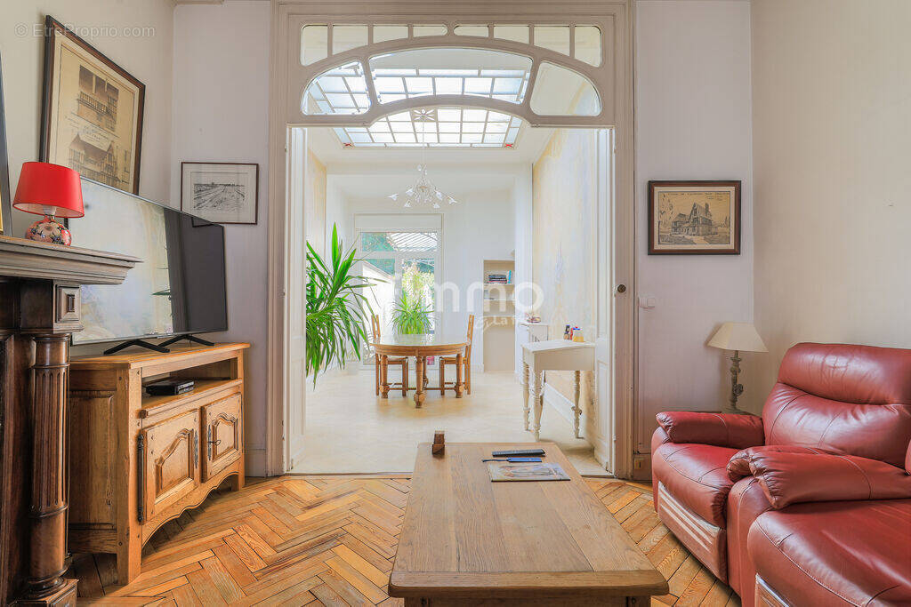 Maison à CROIX