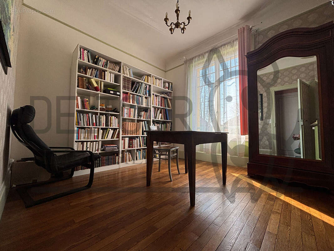 Maison à COULOMMIERS