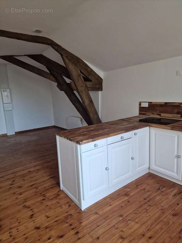 Maison à SAINT-JEAN-D&#039;ANGELY