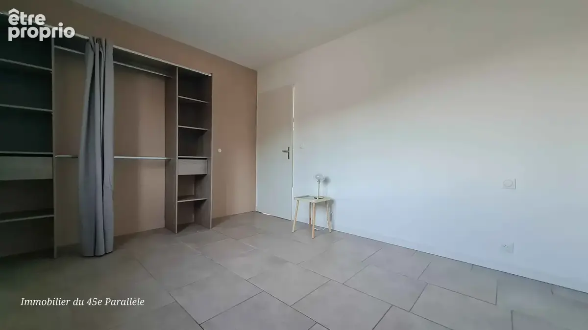 Appartement t4 + terrasse + parking + cave a tain l'hermitage - photo 3