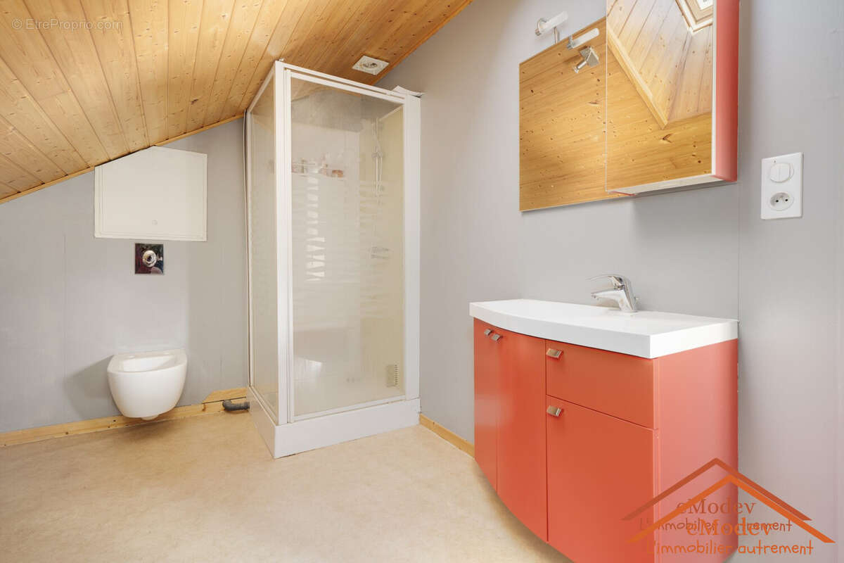 Commerce à GIRMONT-VAL-D&#039;AJOL