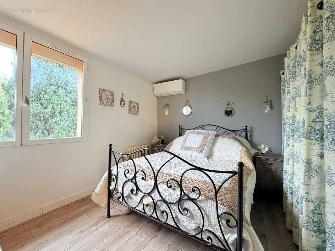 Appartement à SAINT-LAURENT-DU-VAR