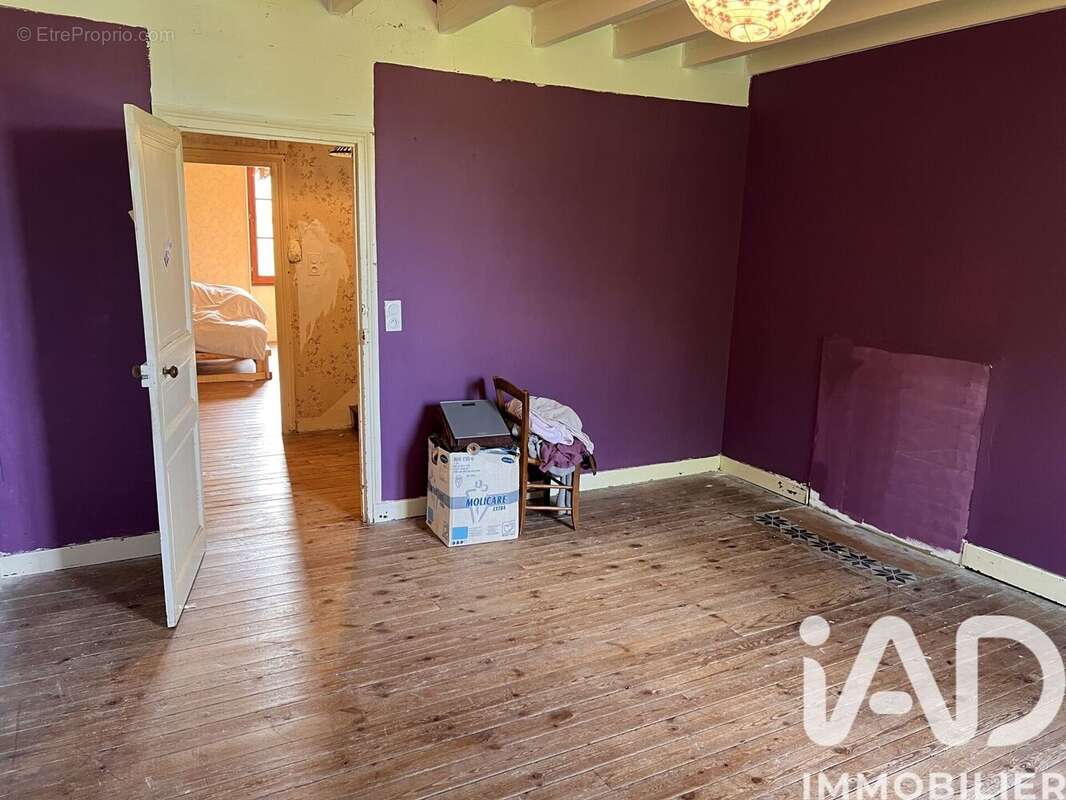 Maison 210 m² à Le Grand-Madieu  - photo 9