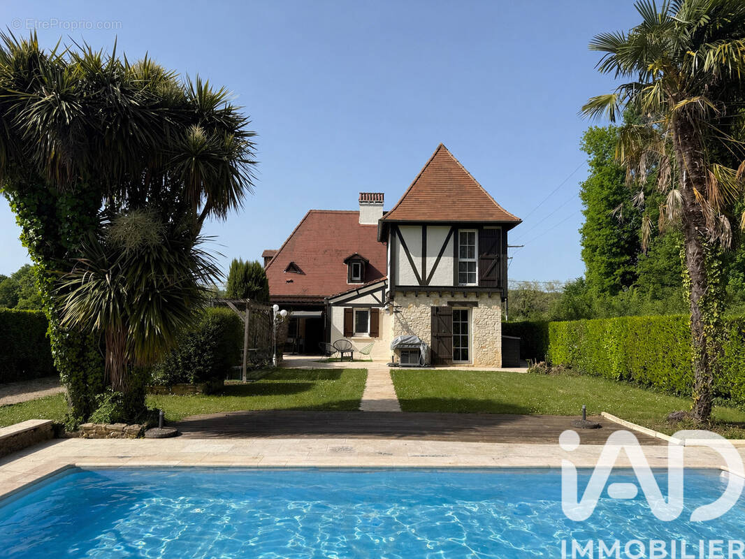 Photo 1 - Maison à VARENNES