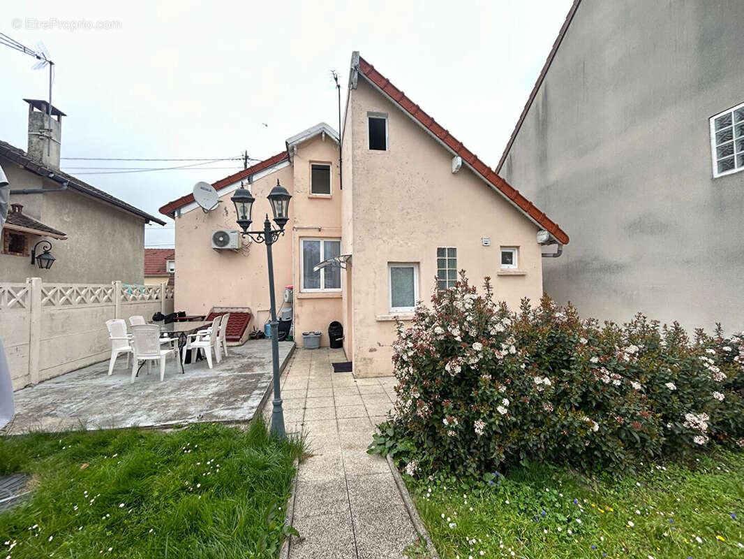 Maison à MITRY-MORY