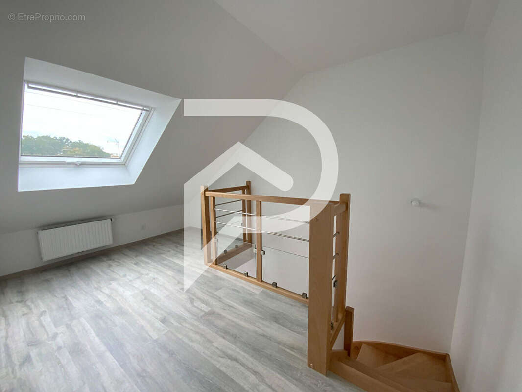 Maison à LES ESSARTS-LE-ROI