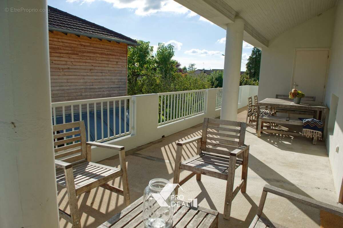 Maison à SAINT-DENIS-LES-BOURG