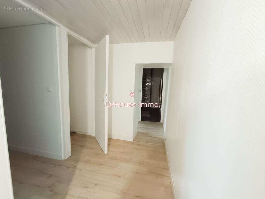 Maison 72 m² à Saint-Jean-De-Thouars  - photo 41