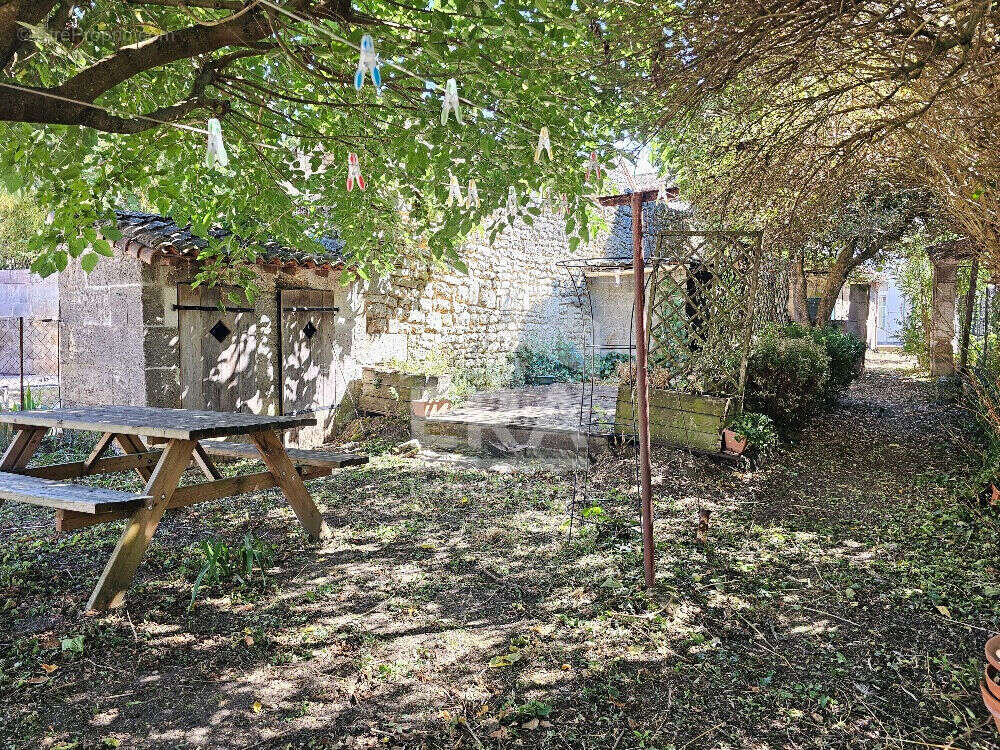 Maison à LA COURONNE