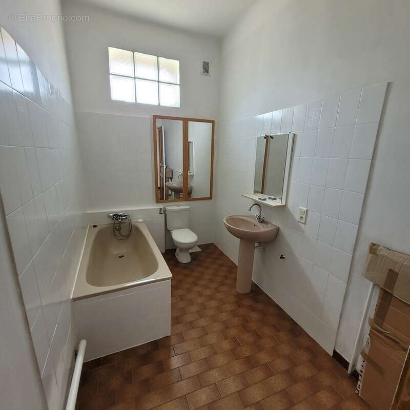 Dpt Gard (30), à vendre ALES immeuble de rapport 175m2 environ à rénover + terrain 300m² environ - photo 11
