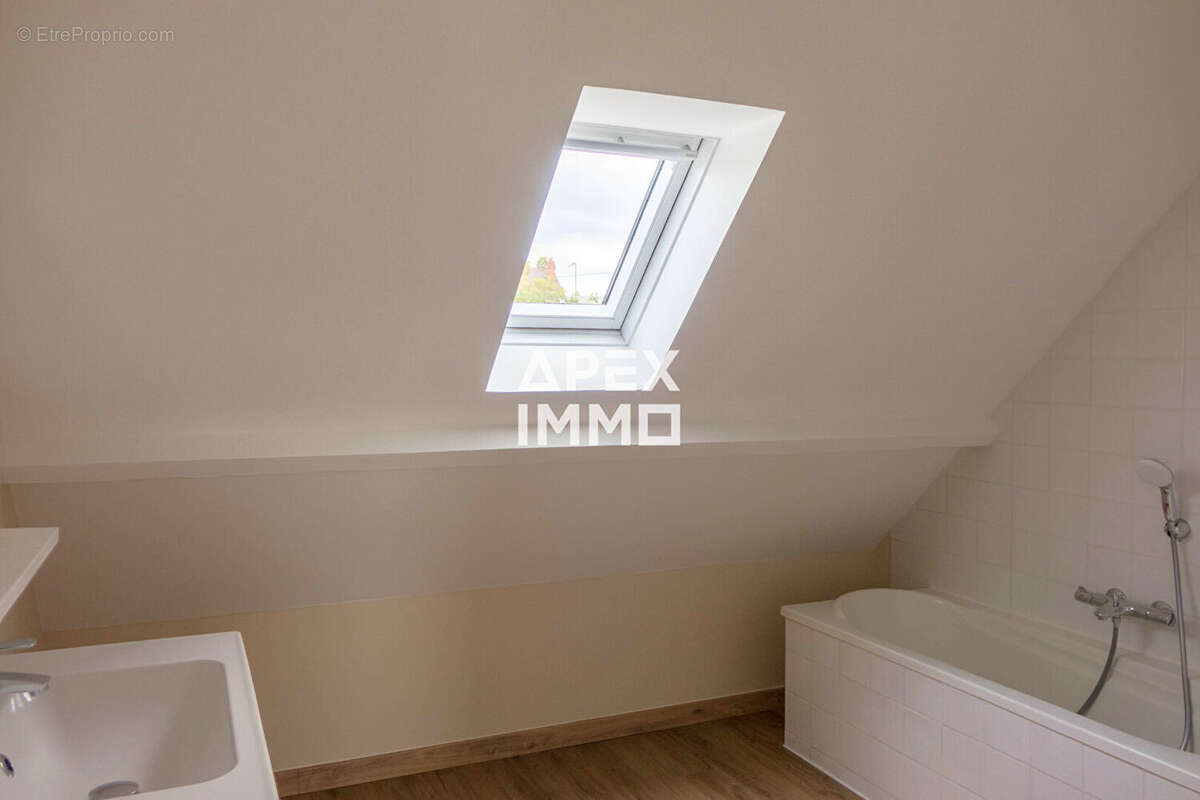 Maison à FLEURY-LES-AUBRAIS