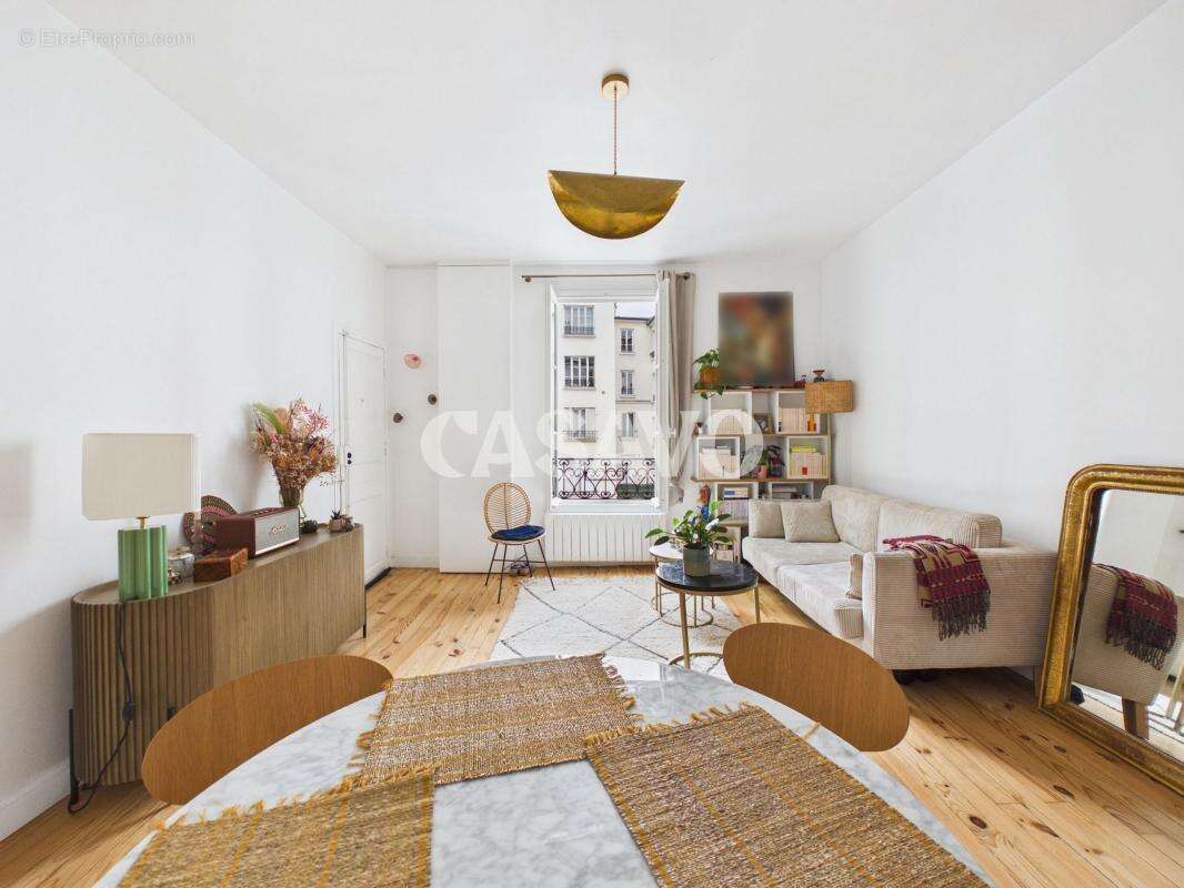 Appartement à PARIS-10E