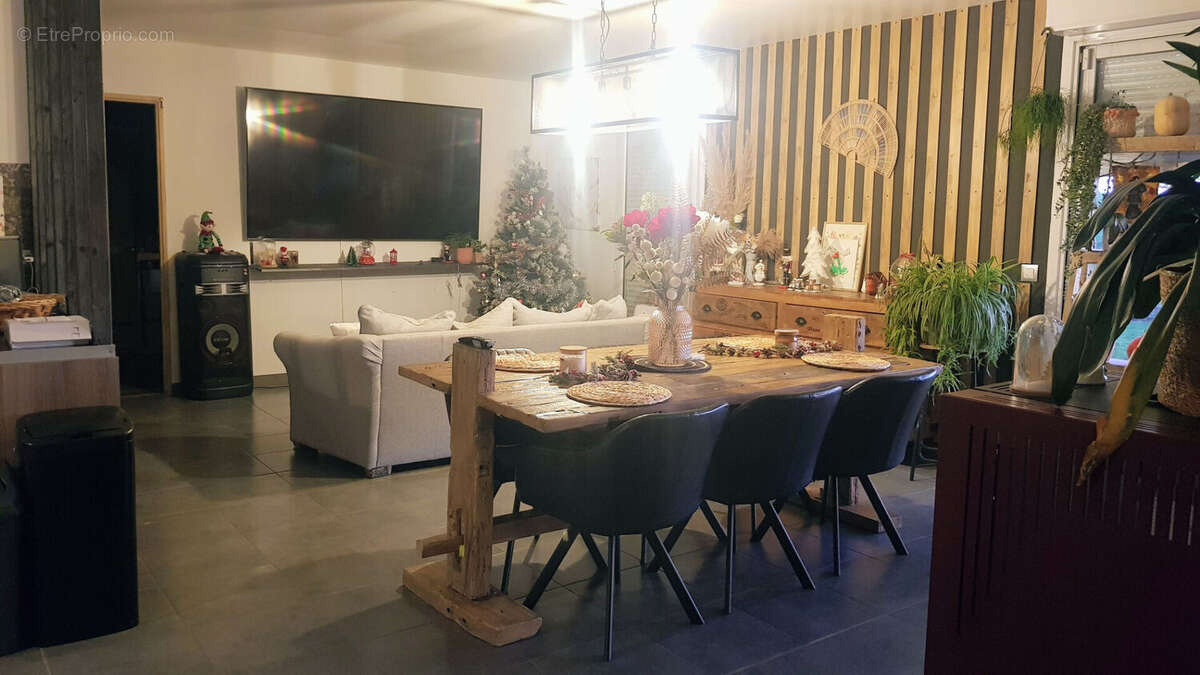 Maison à SAINT-LEGER