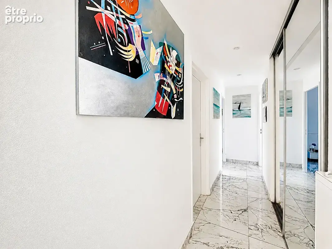 Superbe Appartement  3 pièces vue mer Port Fréjus+parking - photo 8