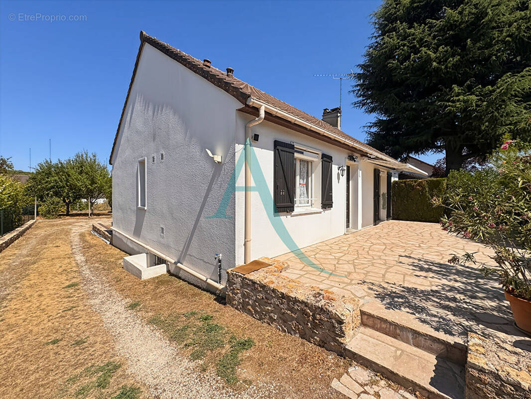 Maison individuelle 5 pièces sur sous-sol total Boissise Le Roi - photo 1