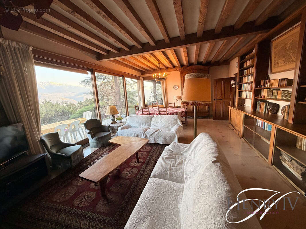 Maison à SAINT-ISMIER