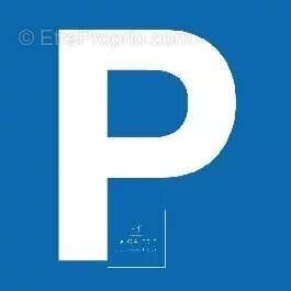 Parking à PARIS-16E