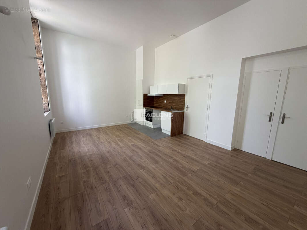 Appartement 42 m² à Lille  - photo 2