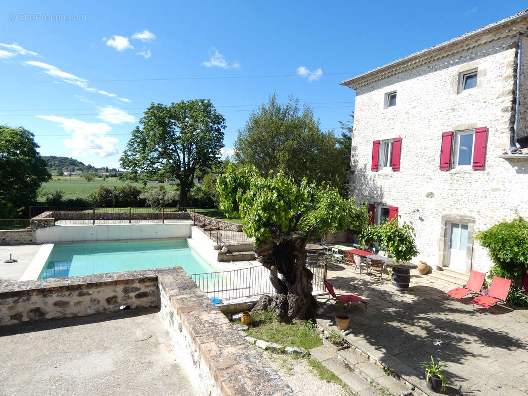 Maison à RIBAUTE-LES-TAVERNES